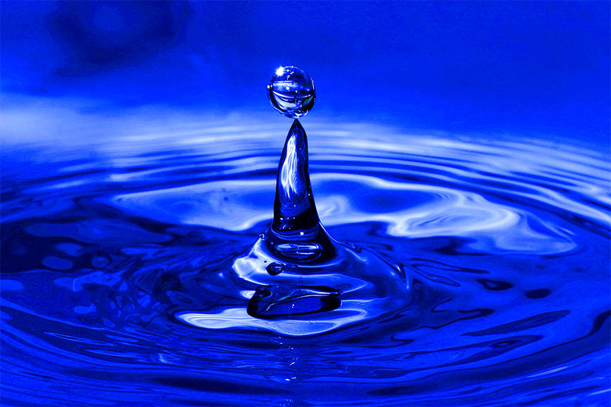 Hochwertige Vliestapete Blue Drop